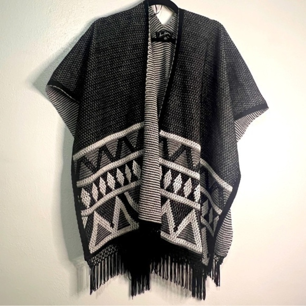 Sam Edelman Elsie sweater poncho, Aztec striped, Sz XS. Preowned. Like new.
